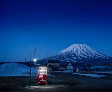 日本自动贩卖机 现代都市的路边烽火台