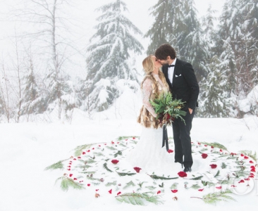 第一场雪未至 这些配饰可以让你的冬季婚礼更浪漫